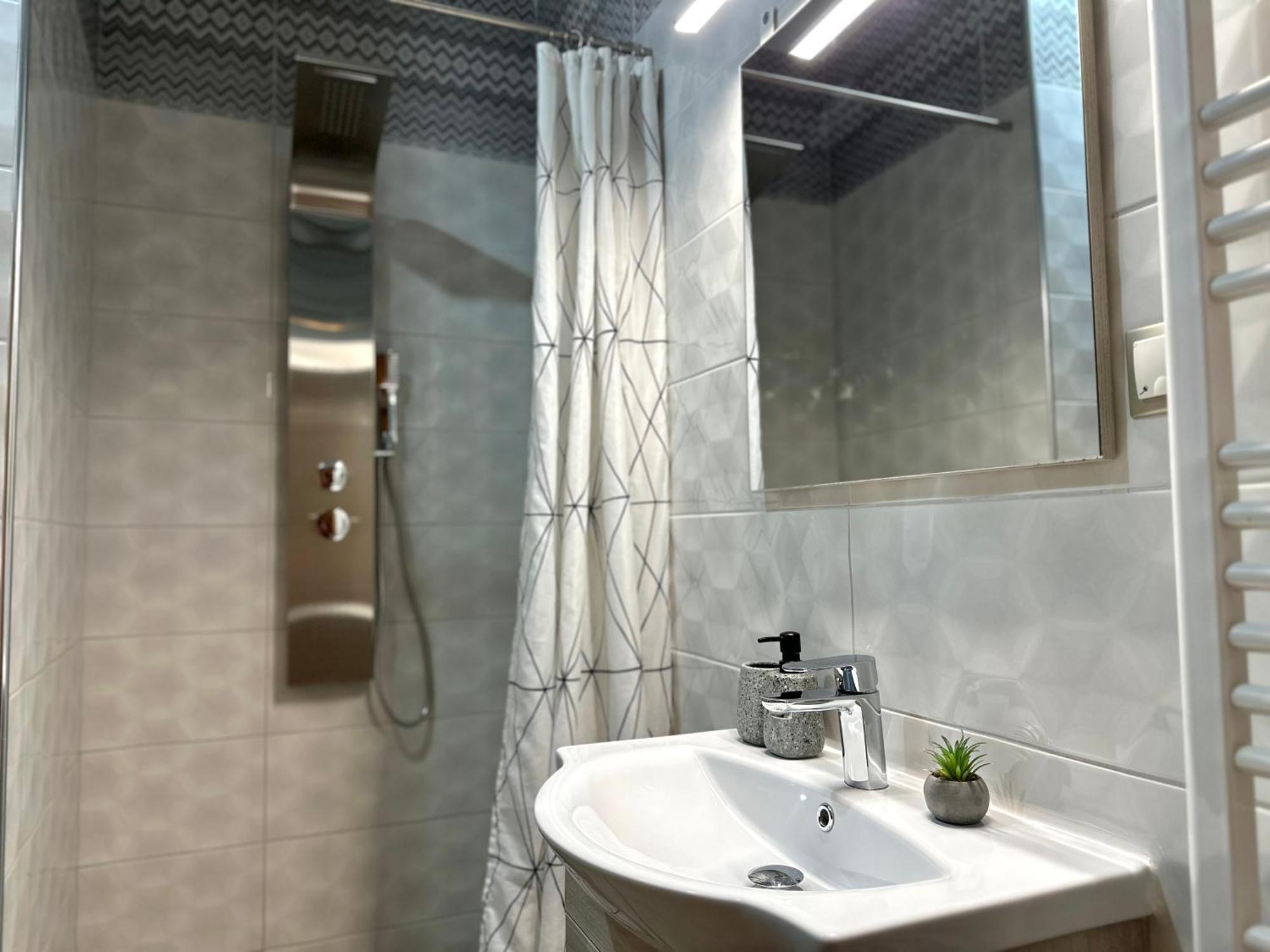 Εmerald Luxury Suite テッサロニキ エクステリア 写真