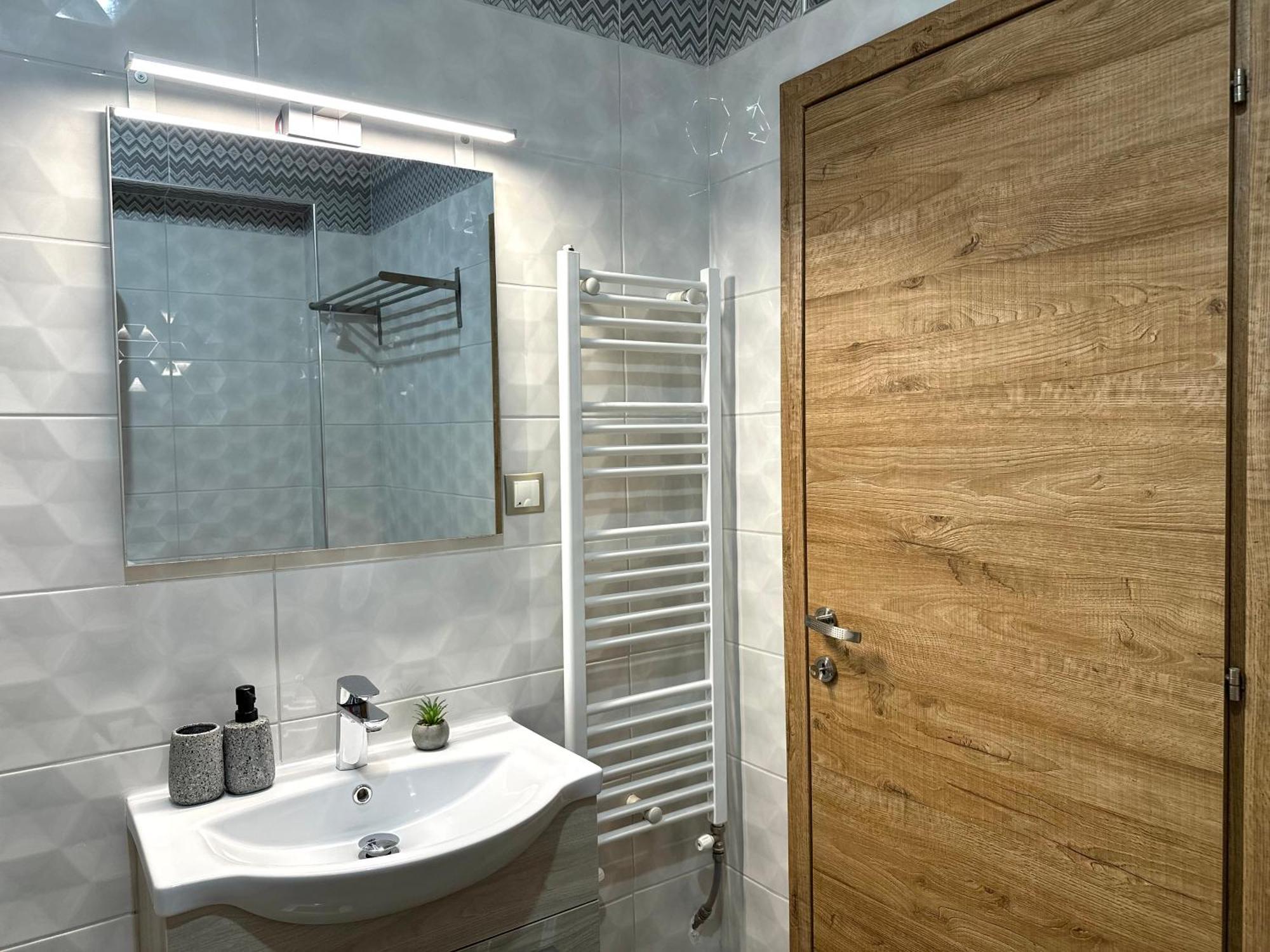 Εmerald Luxury Suite テッサロニキ エクステリア 写真