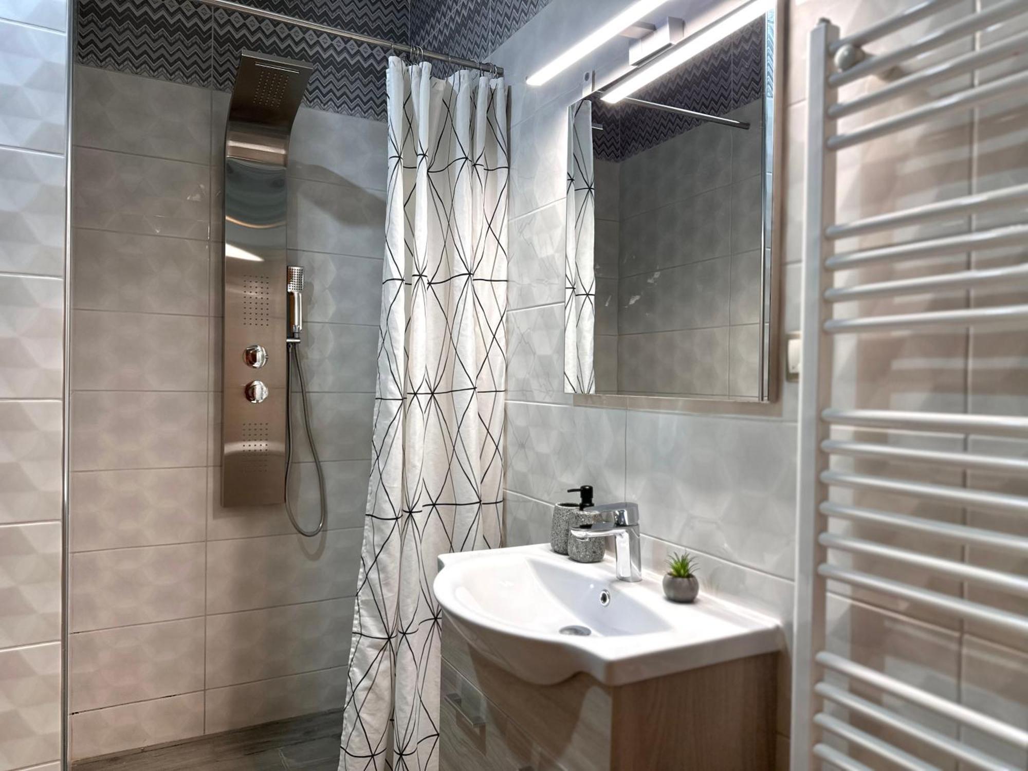 Εmerald Luxury Suite テッサロニキ エクステリア 写真